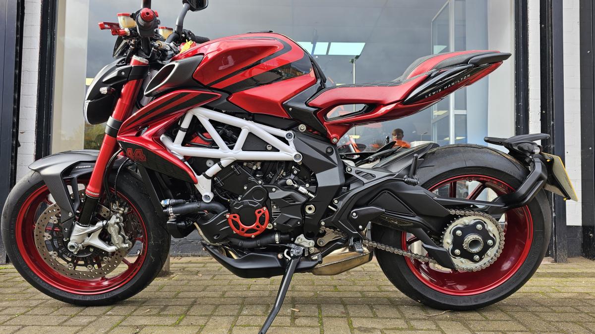 MV AGUSTA BRUTALE 800 RR