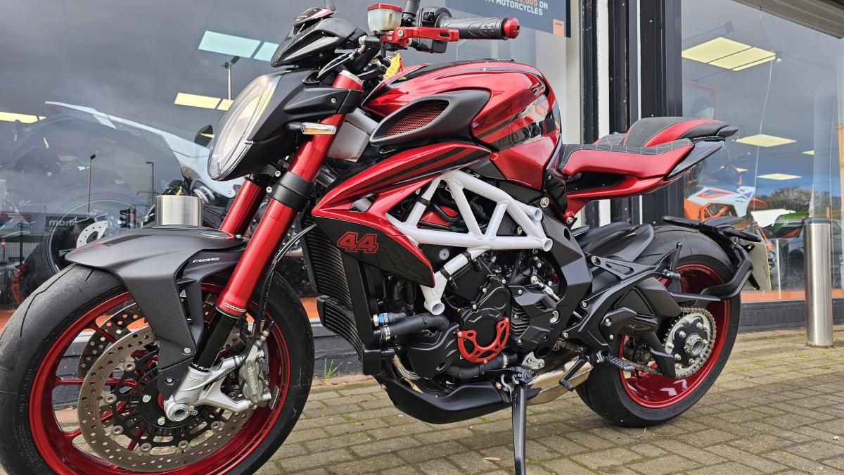 MV AGUSTA BRUTALE 800 RR