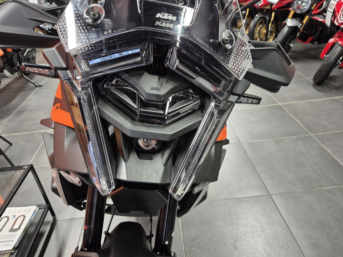 
								KTM 1390 Super Adventure S AMT full									