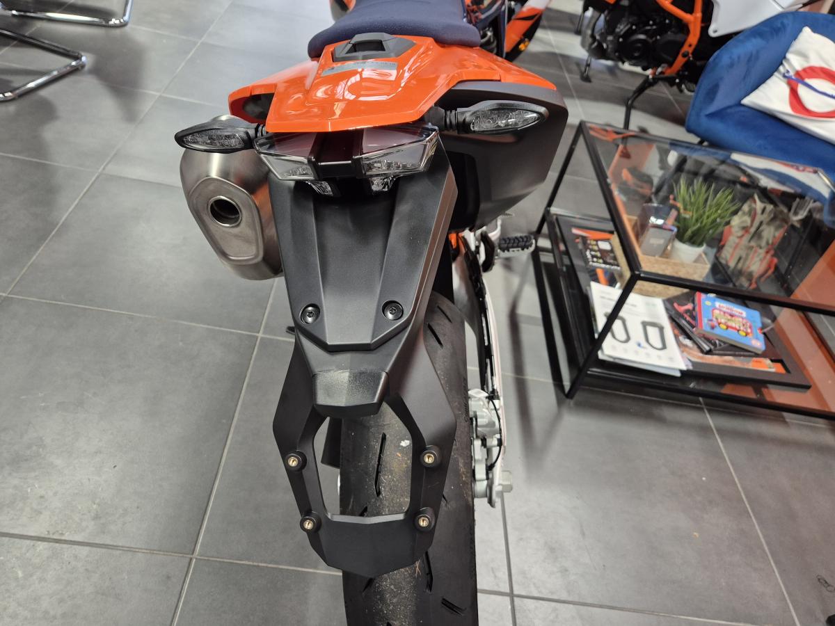 
								KTM KTM 690 SMC R full									