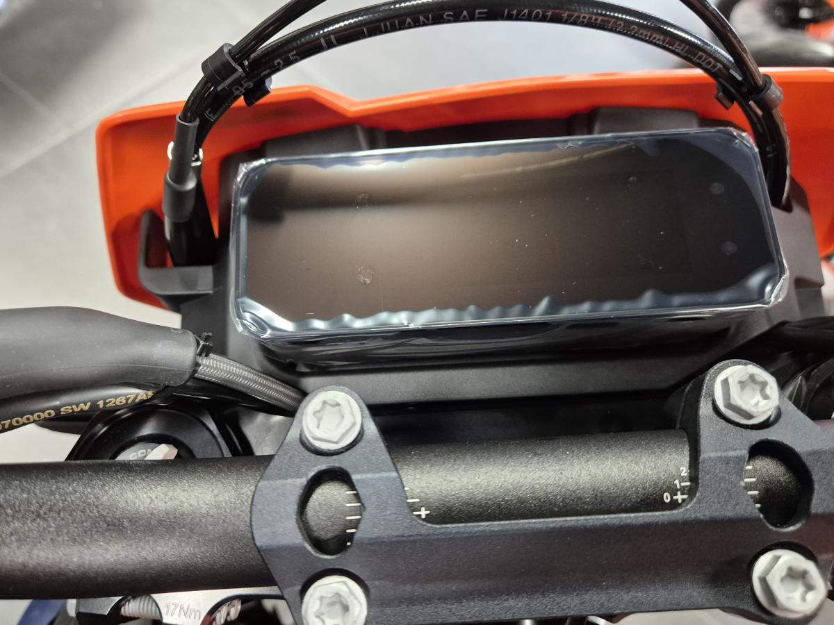 
								KTM KTM 690 SMC R full									