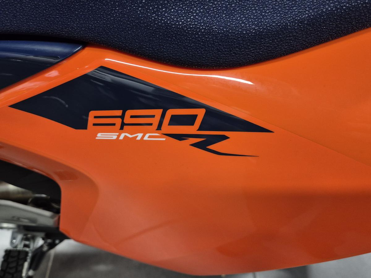 
								KTM KTM 690 SMC R full									