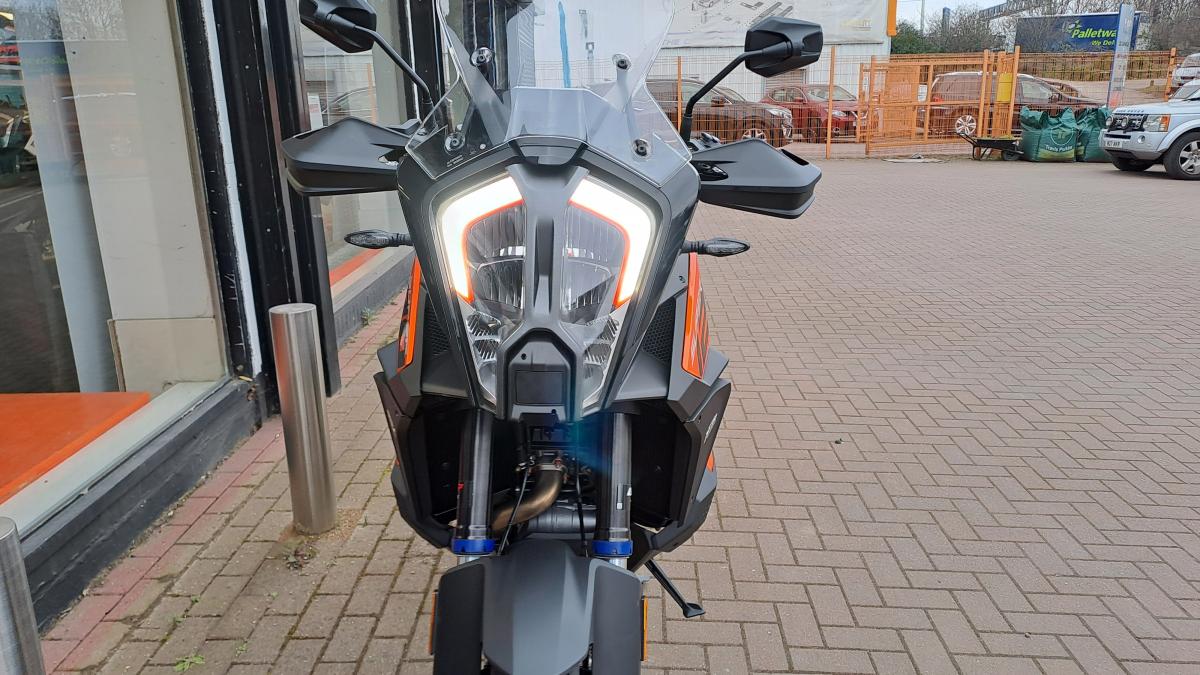 
								KTM 1290 ADVENTURE S full									