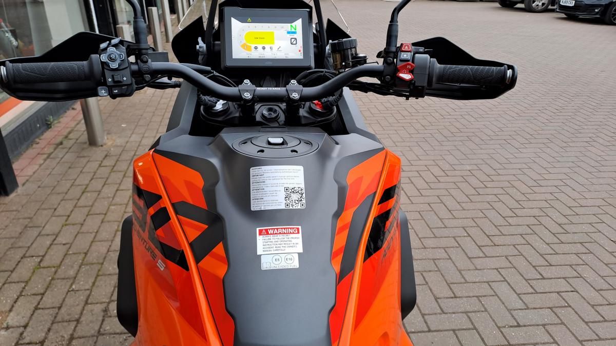 
								KTM 1290 ADVENTURE S full									
