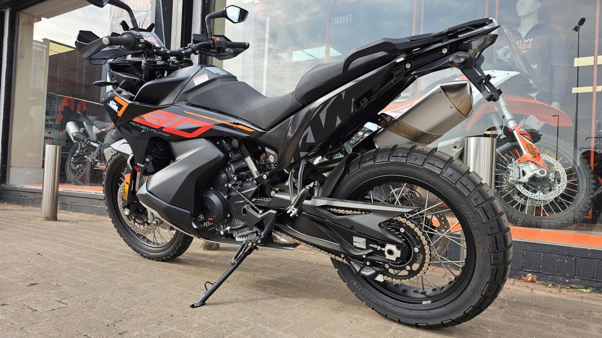 
								KTM 790 ADVENTURE full									