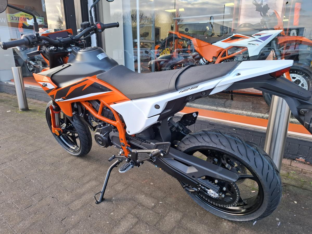 KTM 125 SMC R Supermoto