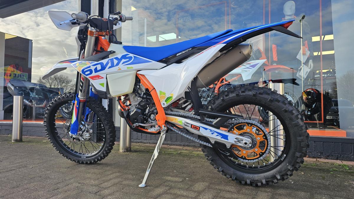 
								KTM 250 EXC-F SIX DAYS full									