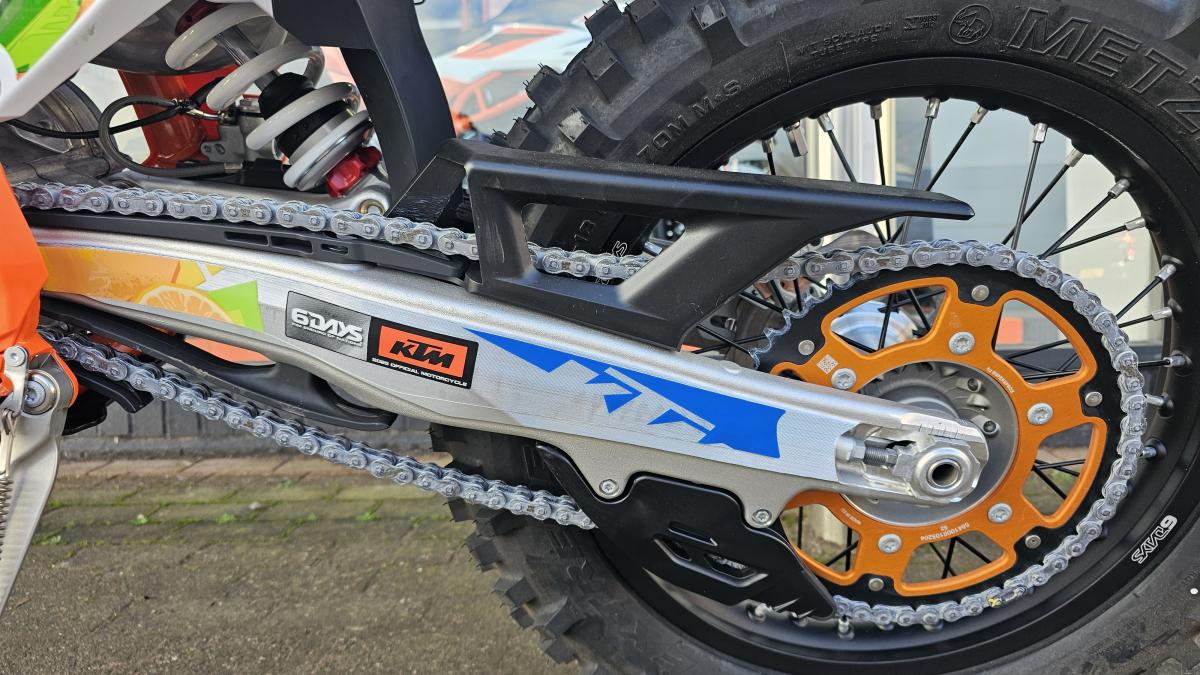 
								KTM 250 EXC-F SIX DAYS full									