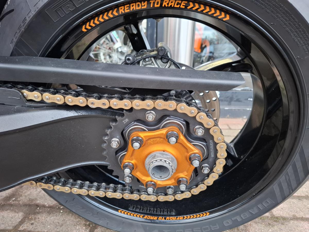 
								KTM 1390 Superduke R Evo full									