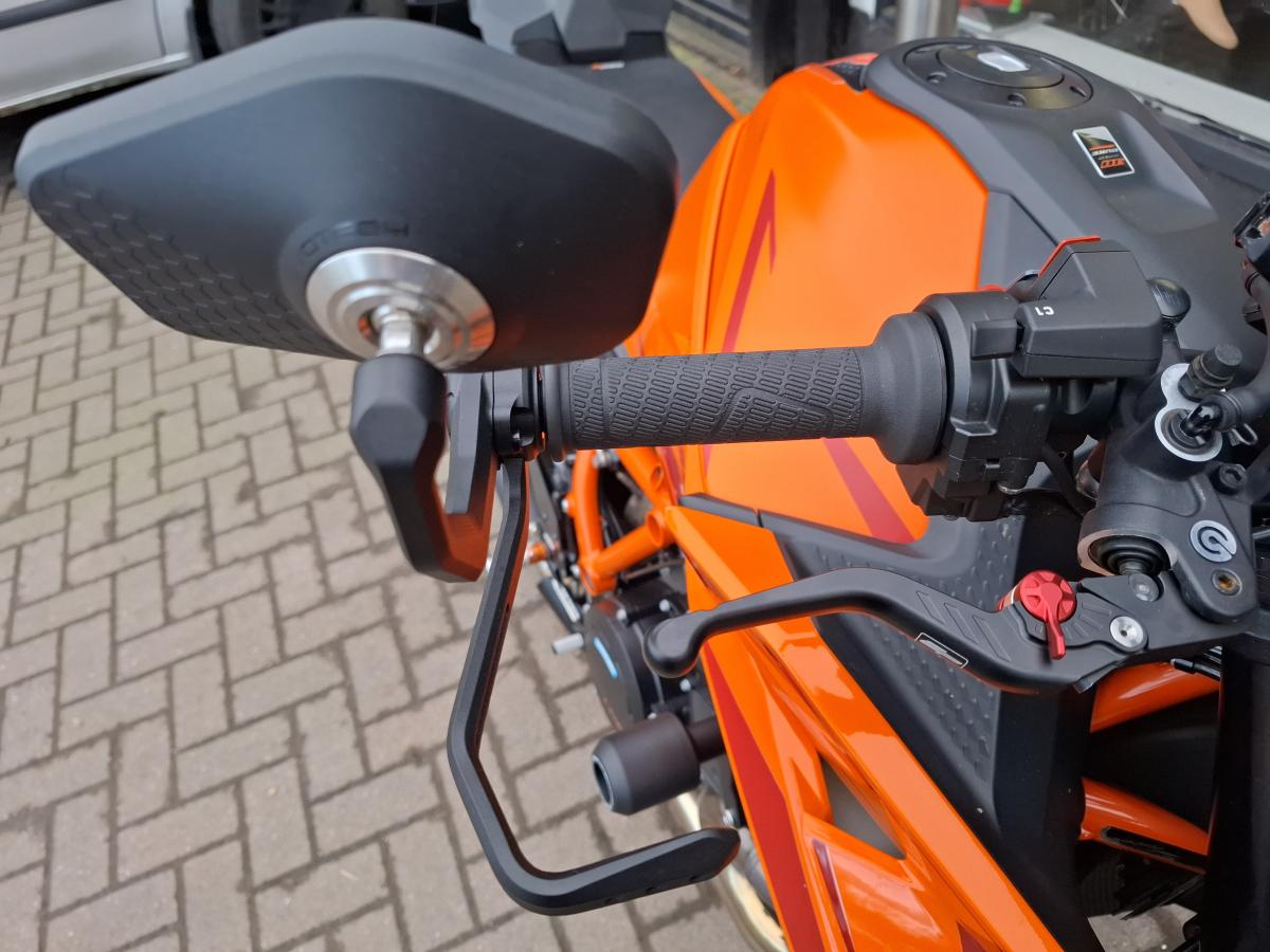 
								KTM 1390 Superduke R Evo full									