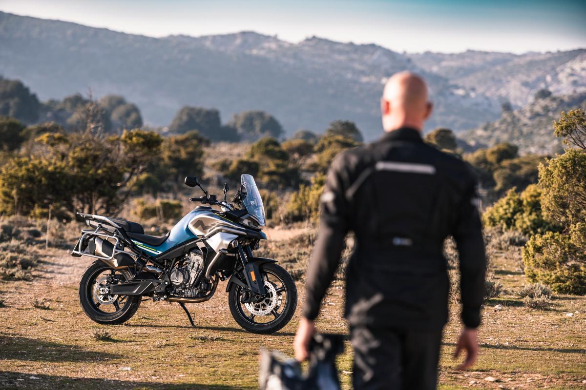 CF MOTO NEBULA BLACK