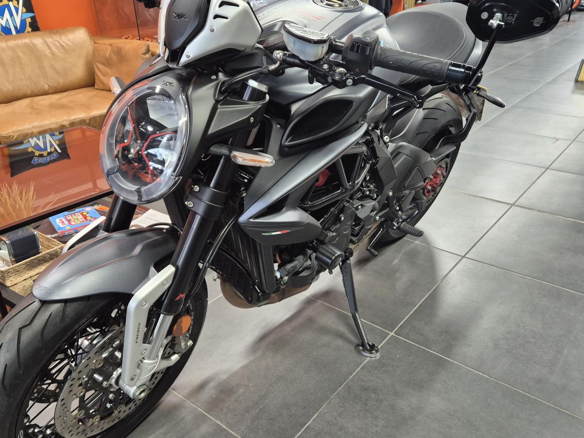 
								MV AGUSTA DRAGSTER  800 RR full									