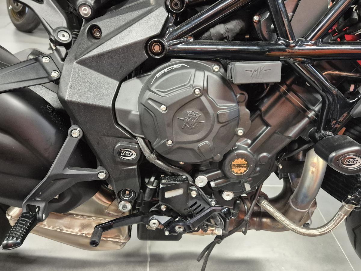 
								MV AGUSTA DRAGSTER  800 RR full									