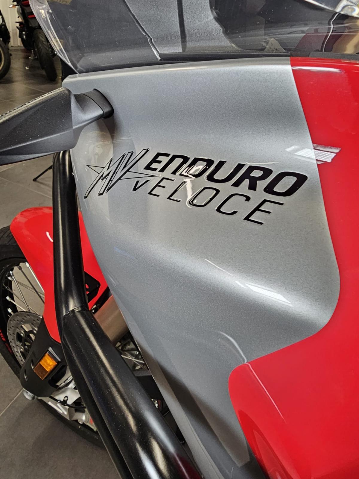 
								MV AGUSTA Enduro Veloce full									