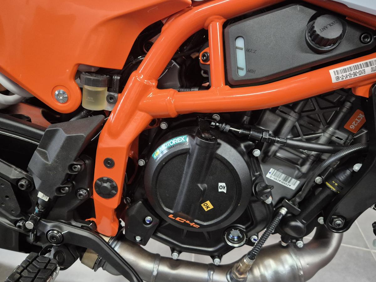 
								KTM 390 SMC R full									