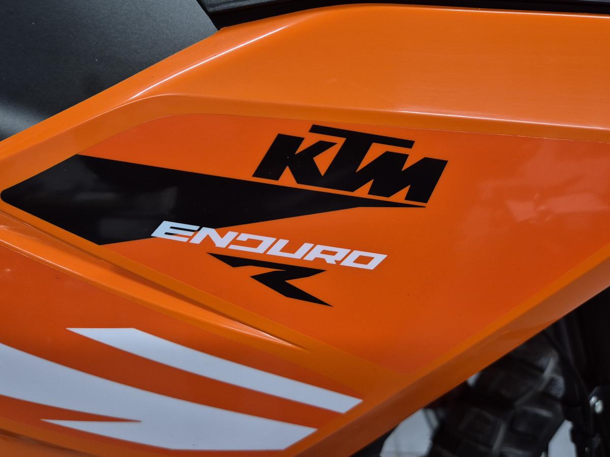
								KTM 390 Enduro R full									