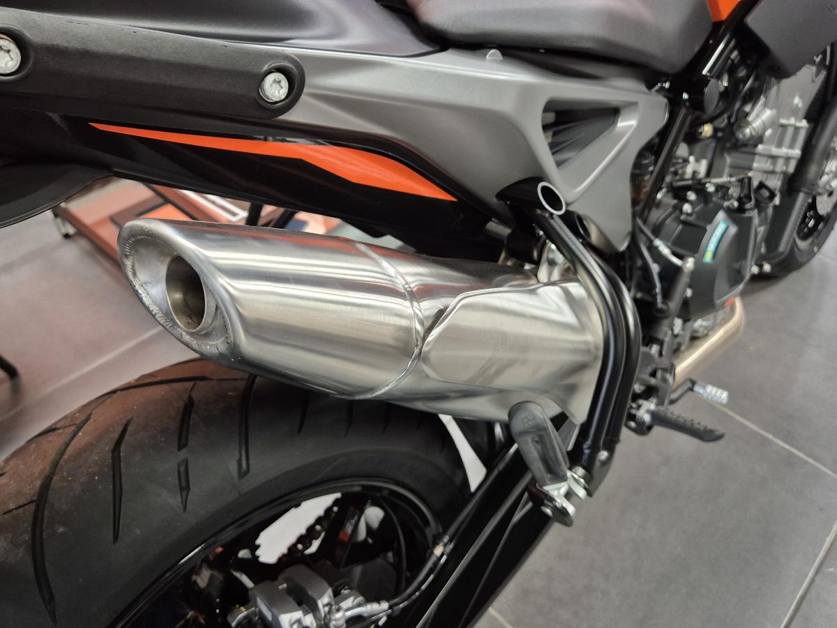 
								KTM 790 DUKE L full									