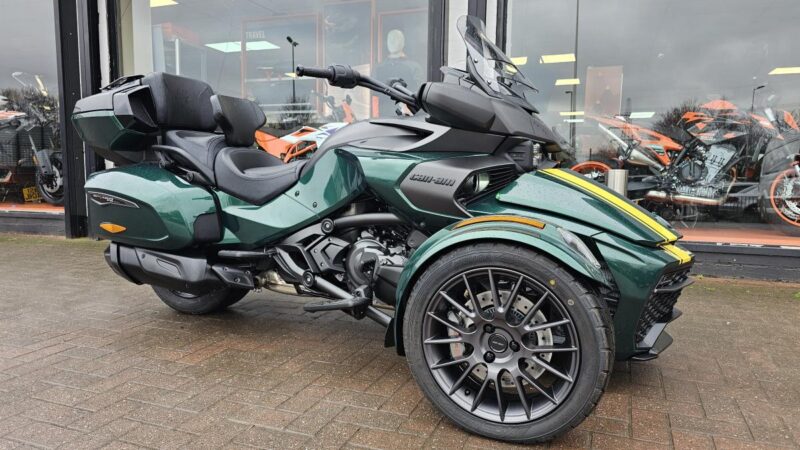 CANAM F3