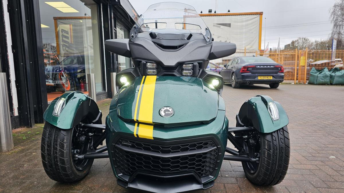 
								CANAM F3 full									