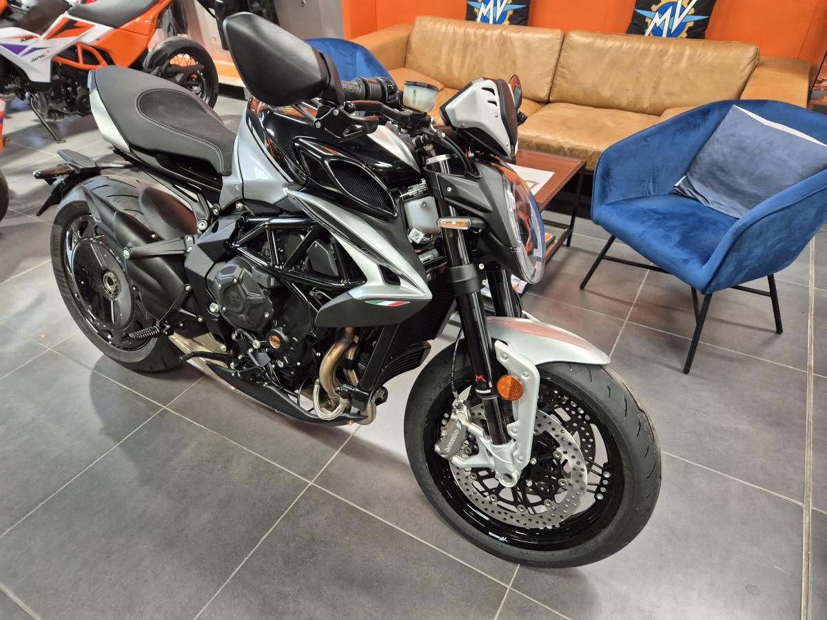 
								MV AGUSTA Dragster RR 800 Ottantesimo full									