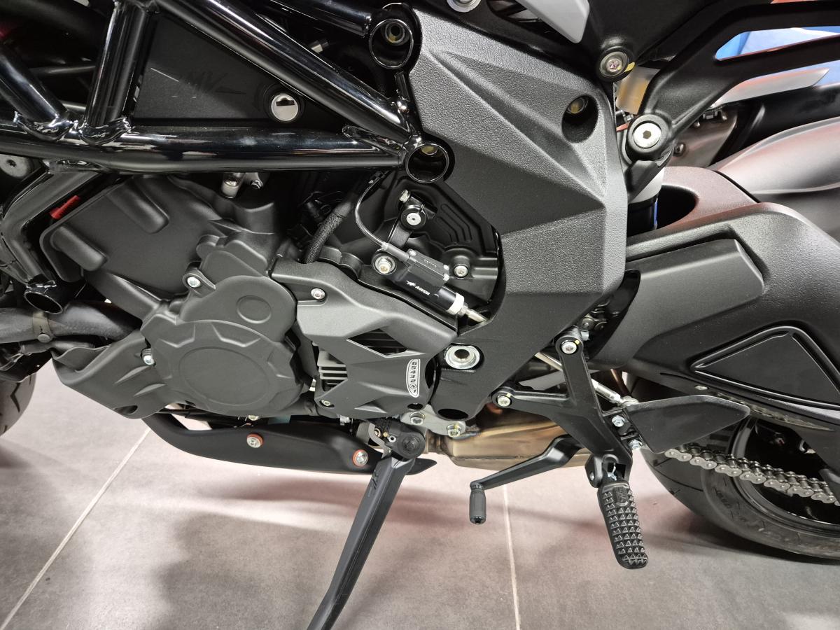 
								MV AGUSTA Dragster RR 800 Ottantesimo full									