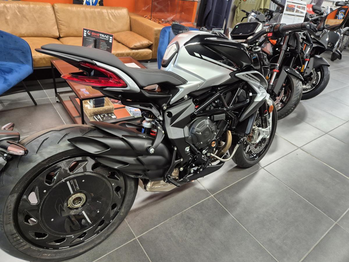 
								MV AGUSTA Dragster RR 800 Ottantesimo full									