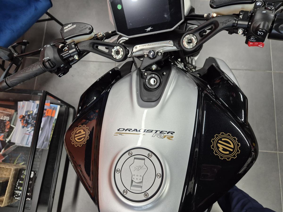 
								MV AGUSTA Dragster RR 800 Ottantesimo full									