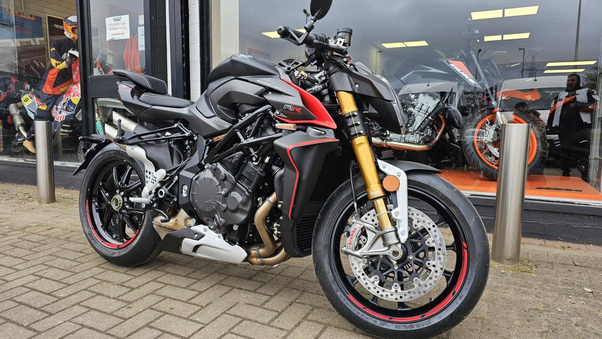 
								MV AGUSTA BRUTALE 1000RR full									