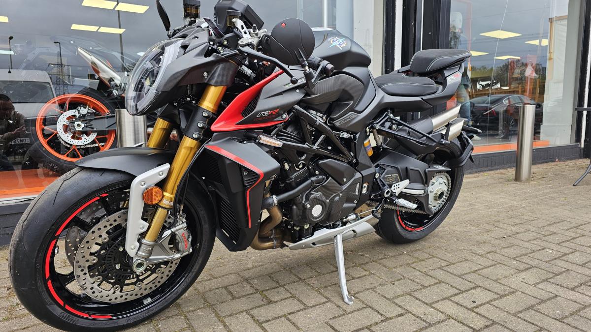 
								MV AGUSTA BRUTALE 1000RR full									
