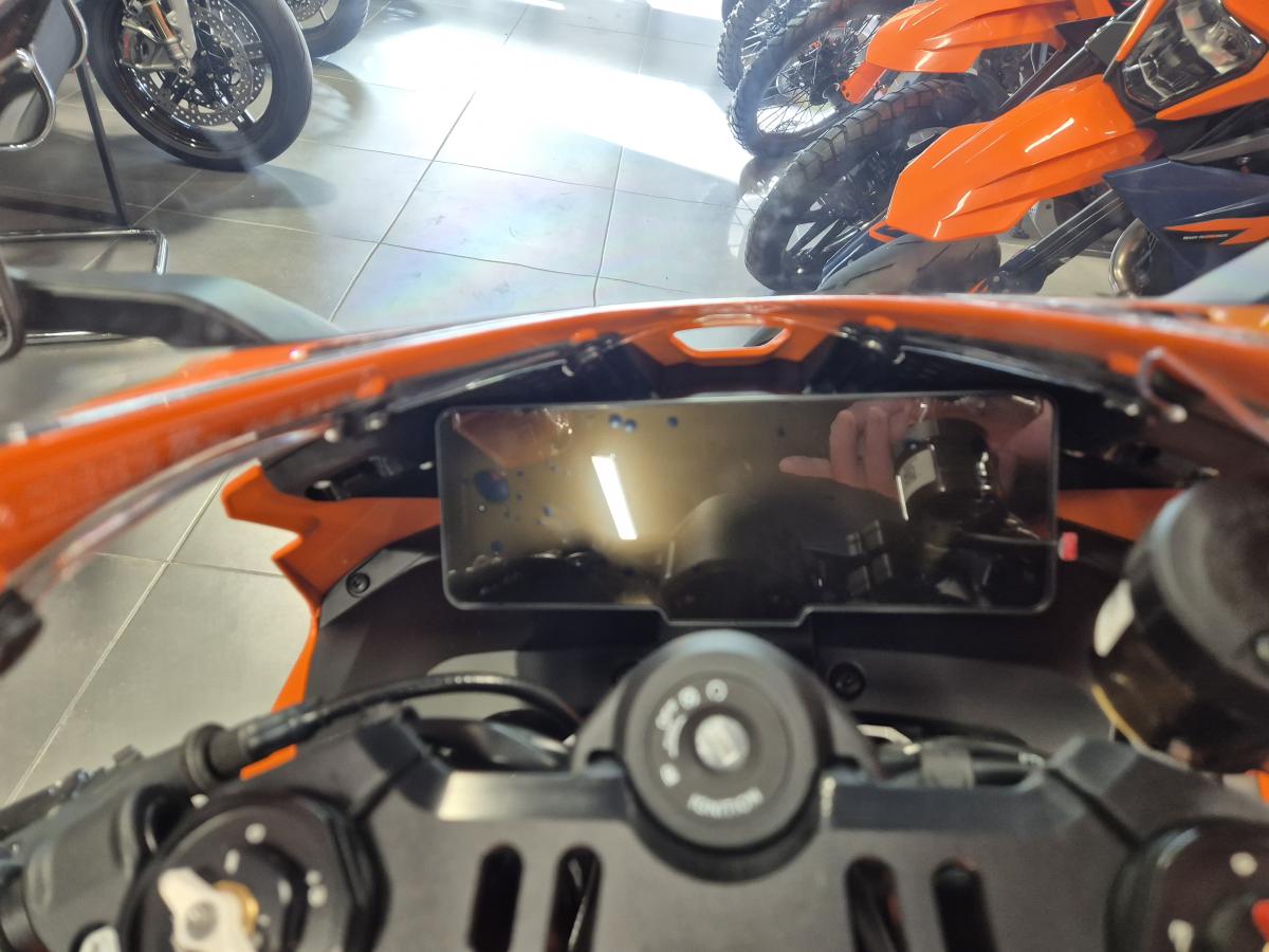 
								KTM 990 RC R full									