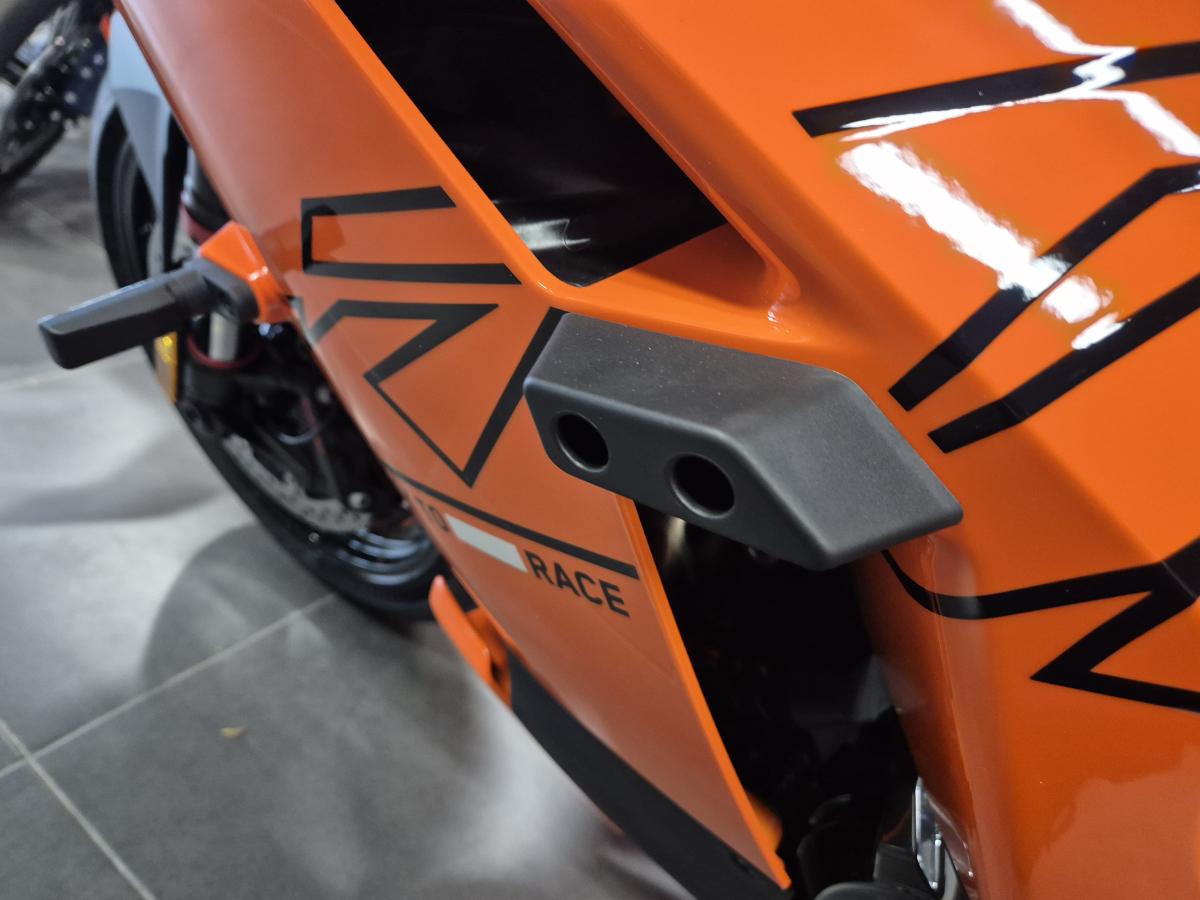 
								KTM 990 RC R full									