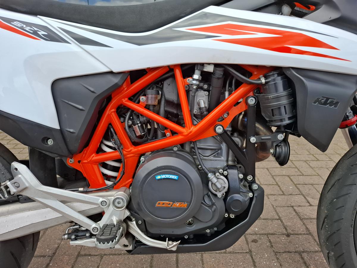 
								KTM KTM 690 SMC R full									