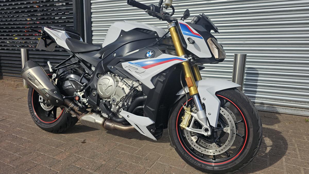 
								Bmw S1000 R Sport full									