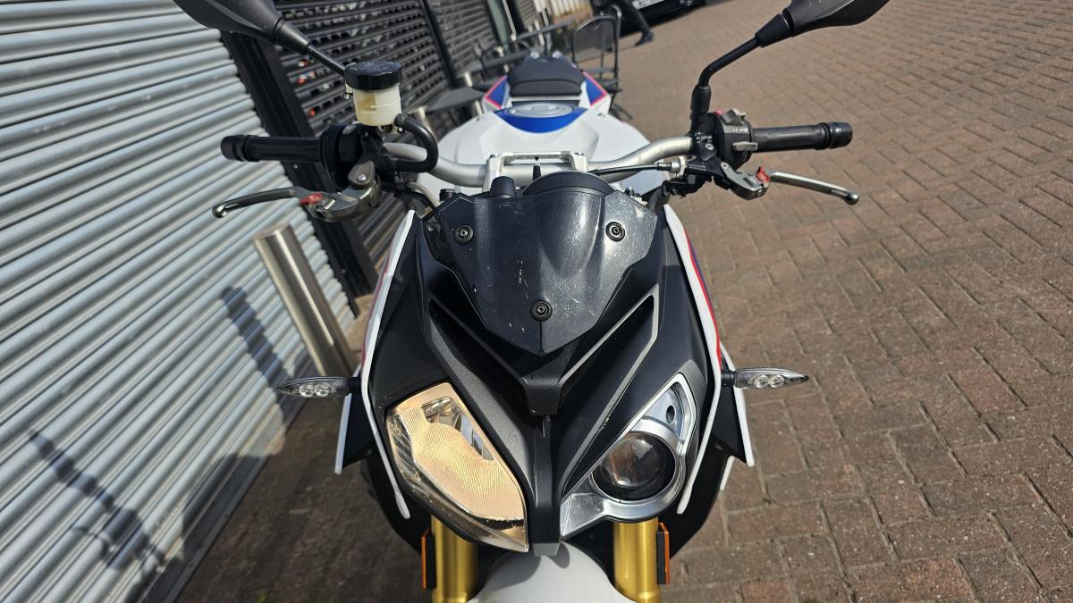 
								Bmw S1000 R Sport full									