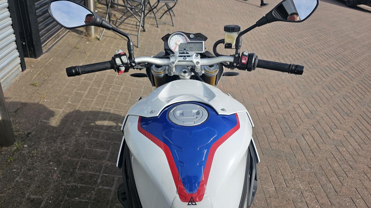 
								Bmw S1000 R Sport full									