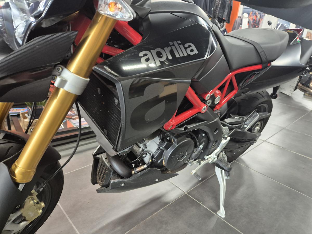 
								APRILIA APRILIA DORSODURO full									