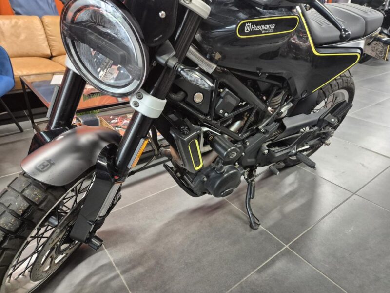 HUSQVARNA SVARTPILEN 401