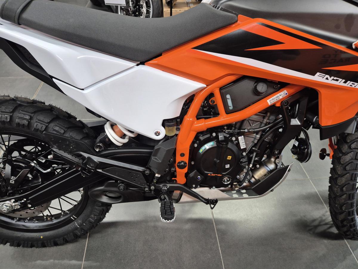 
								KTM 125 Enduro R full									