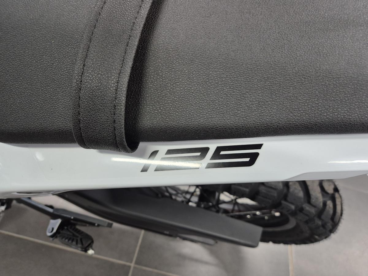 
								KTM 125 Enduro R full									