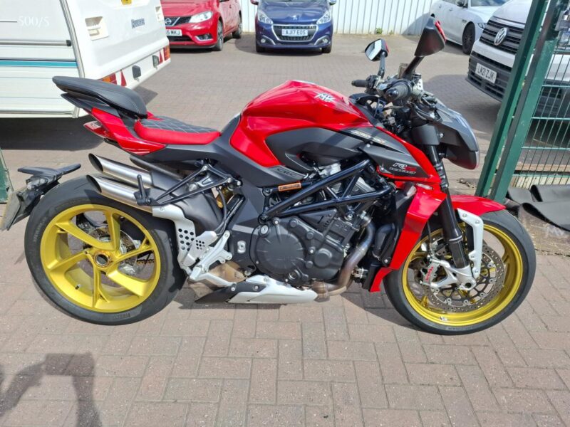 MV AGUSTA BRUTALE 1000 RS