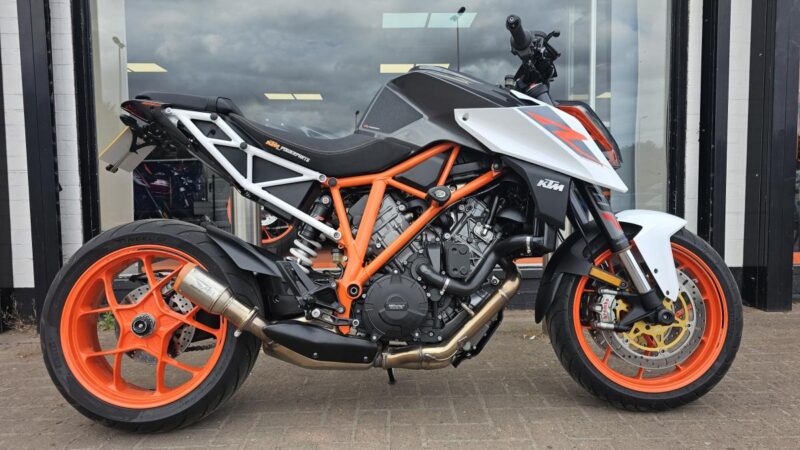 KTM KTM 1290 SUPERDUKE R 17