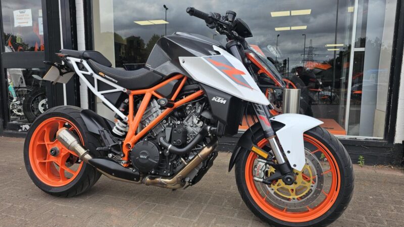 KTM KTM 1290 SUPERDUKE R 17