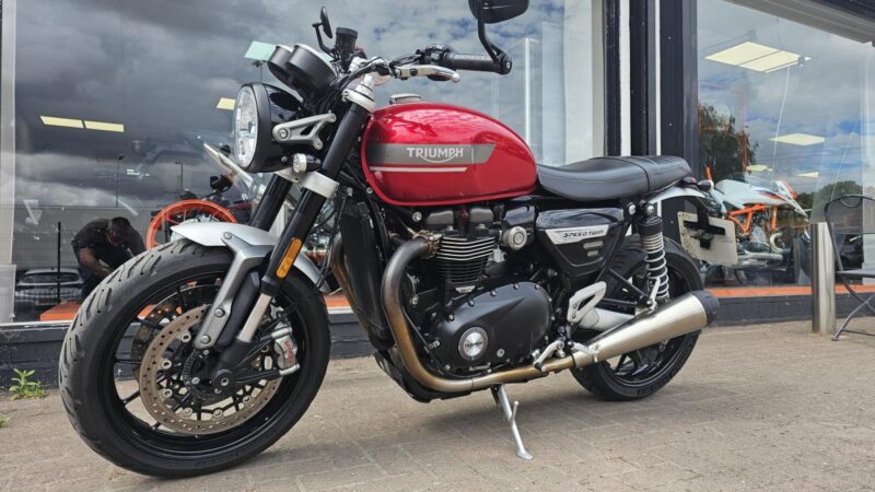 Triumph SPEED TWIN 1200