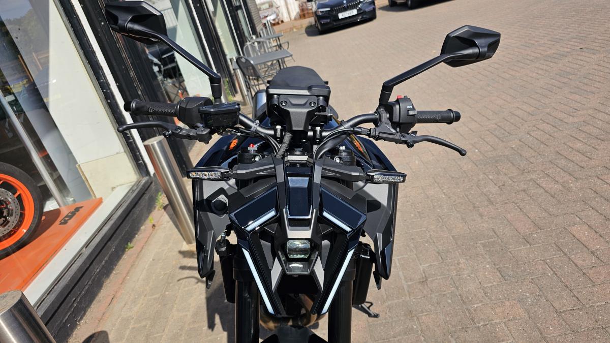 
								KTM 790 DUKE full									