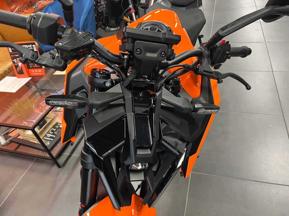 
								KTM 790 DUKE L full									