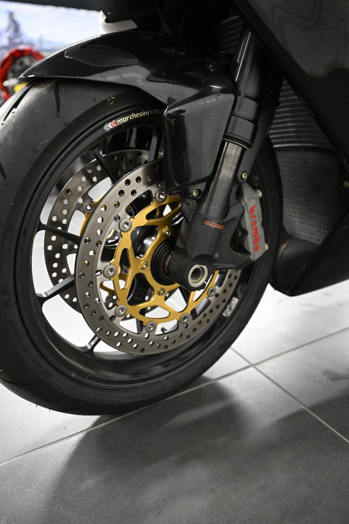
								MV AGUSTA MV AGUSTA F4 1078 312 full									