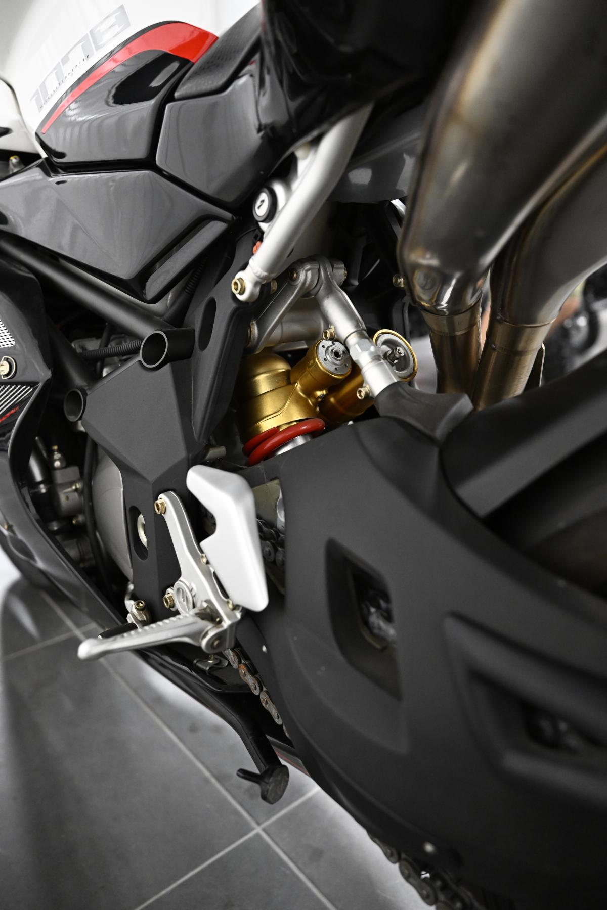 
								MV AGUSTA MV AGUSTA F4 1078 312 full									