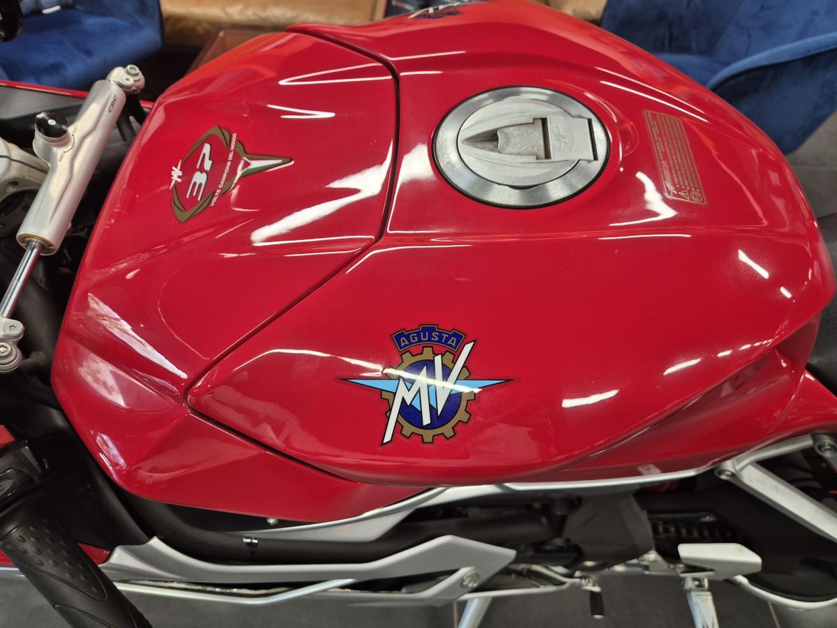 
								MV AGUSTA MV AGUSTA F4 1000 R 2010 full									