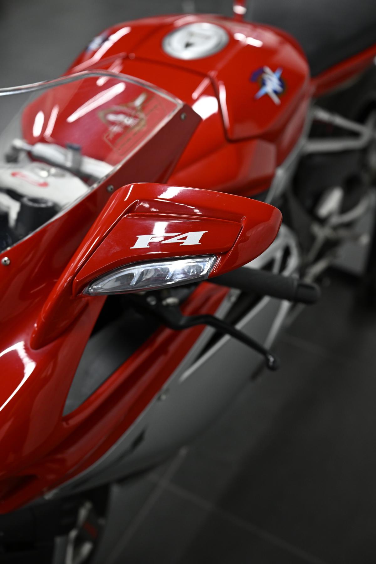 
								MV AGUSTA MV AGUSTA F4 1000 R 2010 full									