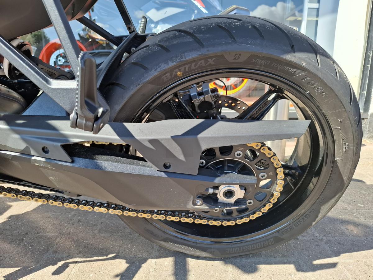 
								KTM KTM 990 DUKE full									